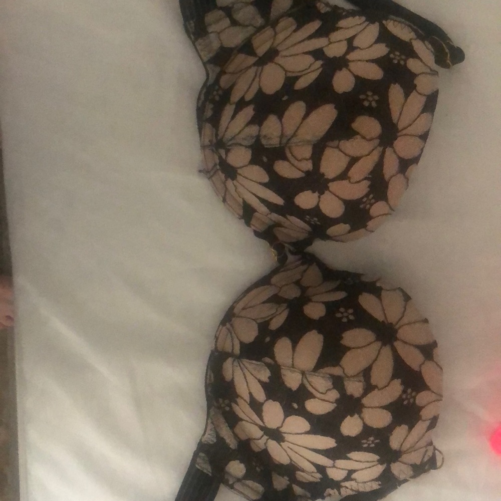 Black/tan flowers 38-D Victoria Secrets Bra-
